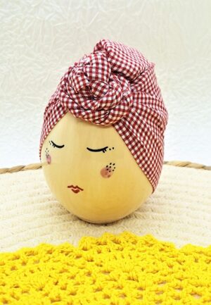 Κεραμικό Αβγό Κορίτσι με Τιρμπάν Καρώ