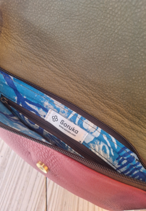 Τσάντα Crossbody Κόκκινη με Animal Print