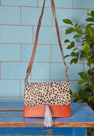 Δερμάτινη Τσάντα Animal Print with Tassel