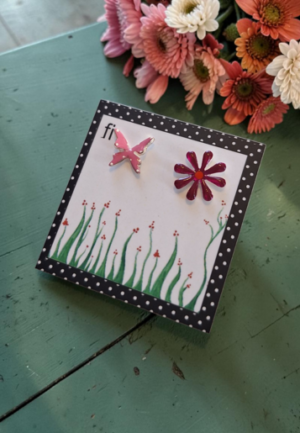 Σκουλαρίκια Mini Butterfly and Daisy Pink Red