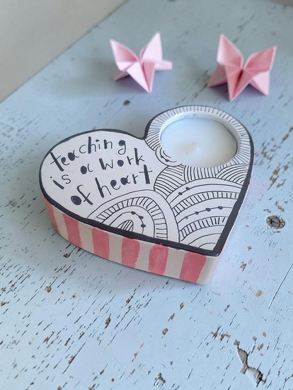 Ρεσό "Teaching is a work of heart", Ασπρόμαυρο