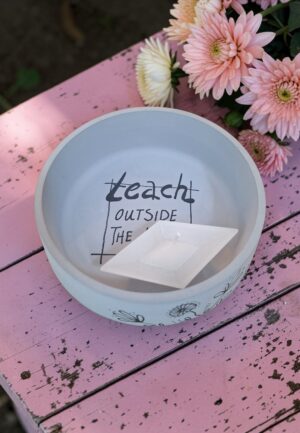 Μπολάκι "Teach Outside the Lines" με καραβάκι-κερί