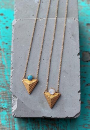 Κολιέ Γεωμετρικό Triangle Τιρκουάζ – Λευκό
